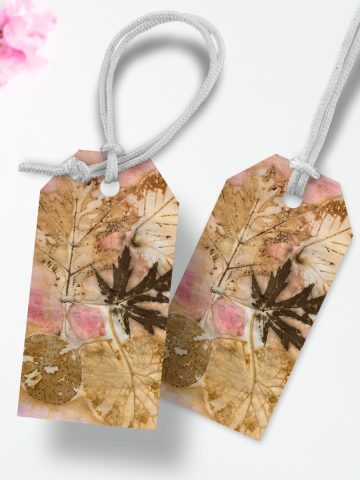 2 gift hangtags made with leaf printed paper